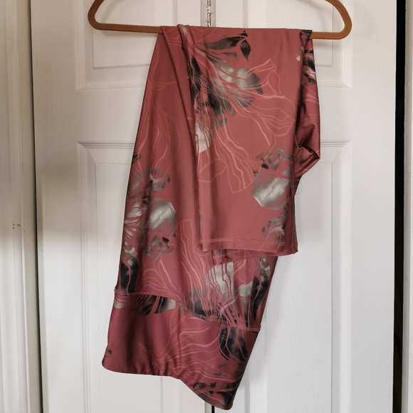 Penningtons Pink & Floral Activewear Leggings - Picture 1 of 2